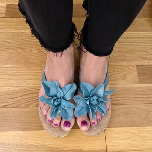 b.o.c. Born Concept Turquoise Blue Leather Floral Wedge Cork Thong Sandals